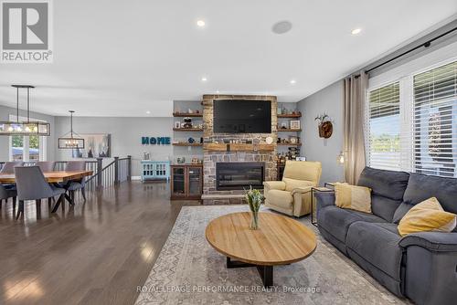 2810 Eldo Street, Ottawa, ON 