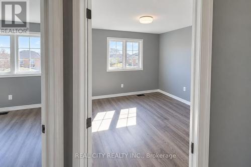 64 CLOUGH CRESCENT , Guelph, Ontario N1L 0G1 4