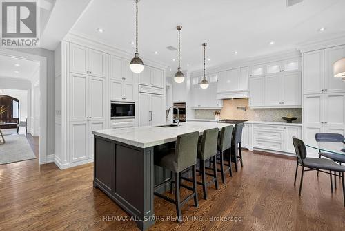 126 Hillview Road, Aurora, ON 