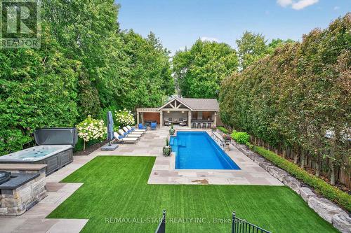 126 Hillview Road, Aurora, ON 