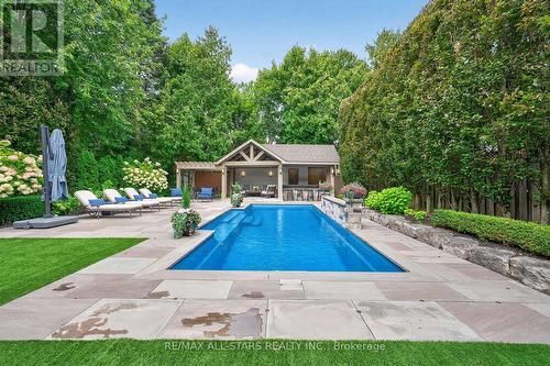 126 Hillview Road, Aurora, ON 