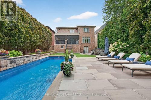 126 Hillview Road, Aurora, ON 