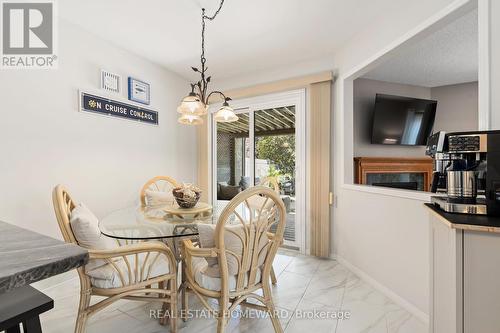 Kitchen with w/o to covered deck - 3332 Forrestdale Circle, Mississauga, ON 