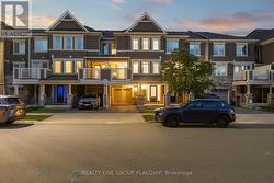 122 CHRISTOPHER ROAD Oakville, ON L6H 0Y1