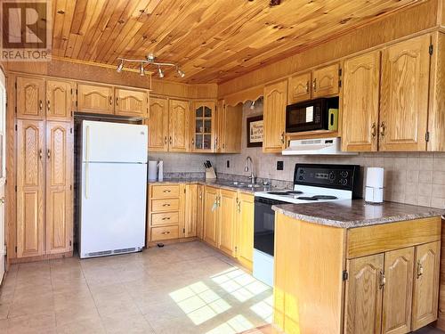 735 Lakeview Road, Spruce Brook, NL 