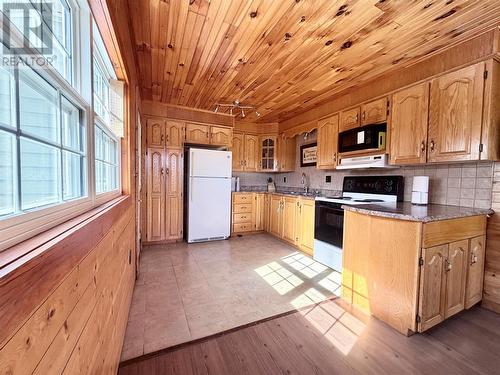 735 Lakeview Road, Spruce Brook, NL 