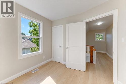 18 Miehm Place, Kitchener, ON 