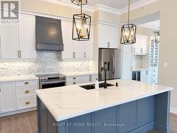 519 - 150 OAK PARK BOULEVARD Oakville, ON L6H 0E7
