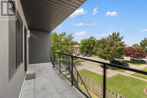 220 - 411 LAKE STREET , St. Catharines (Lakeport), Ontario L2N 4H5 2