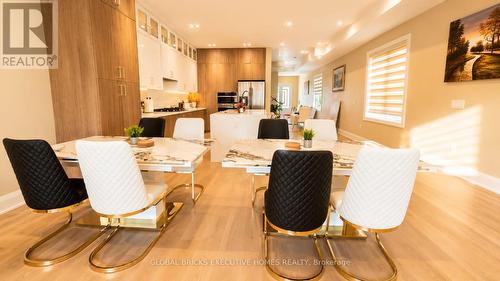 25A PINE AVENUE N , Mississauga, Ontario L5H 2P9 4