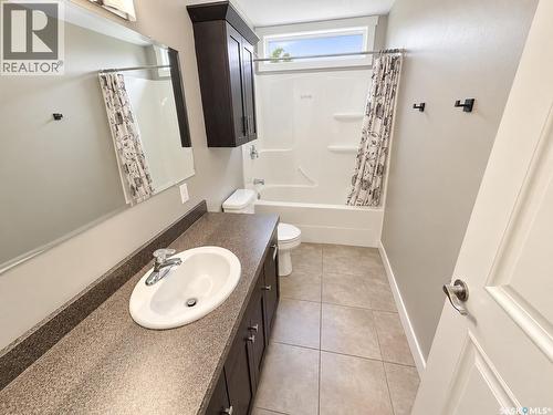 715 18Th Street Ne, Weyburn, SK 