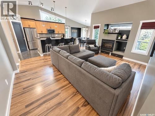 715 18Th Street Ne, Weyburn, SK 