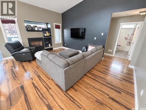 715 18Th Street Ne, Weyburn, SK 