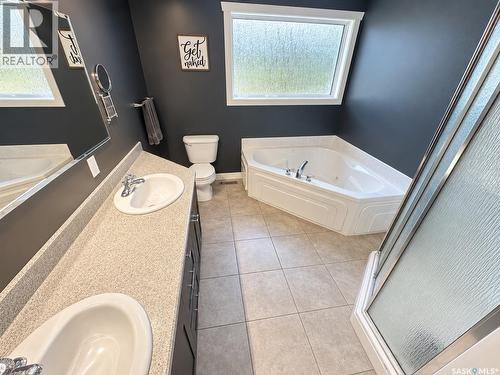 715 18Th Street Ne, Weyburn, SK 
