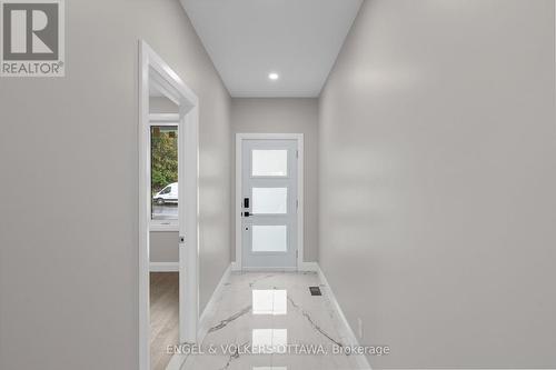 6933 Notre Dame Street, Ottawa, ON 
