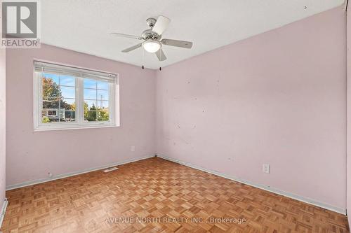68 Downsview Crescent, Ottawa, ON 