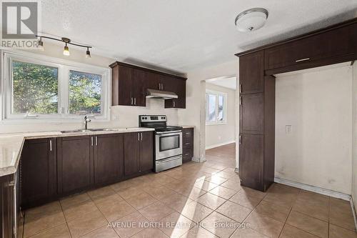 68 Downsview Crescent, Ottawa, ON 