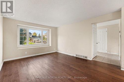 68 Downsview Crescent, Ottawa, ON 