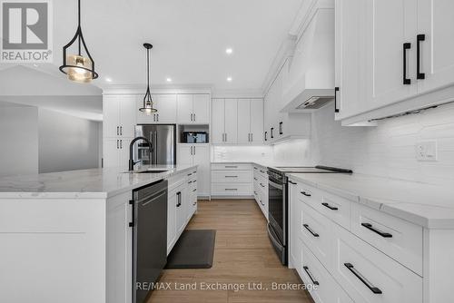 Quartz Countertops & Custom Cabinets - 48 Mctavish Crescent, Huron-Kinloss, ON 