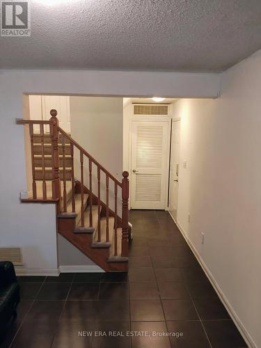 225 Schreyer Crescent, Milton, ON 