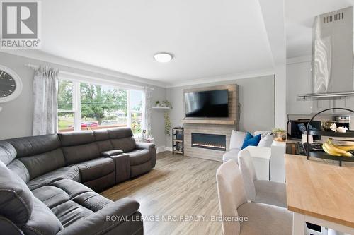 8031 Watson Street, Niagara Falls (Ascot), ON 