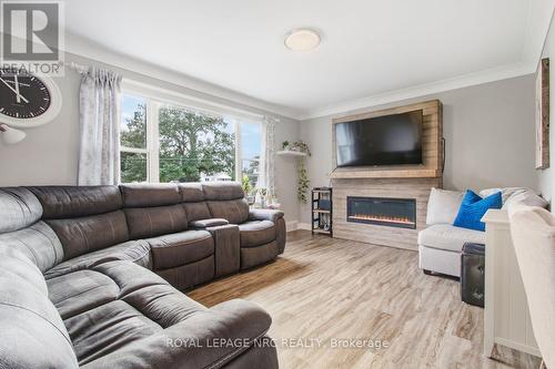 8031 Watson Street, Niagara Falls (Ascot), ON 