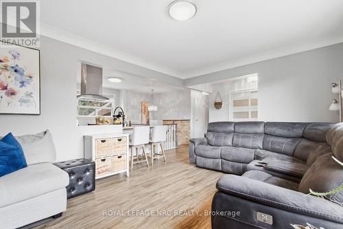 8031 Watson Street, Niagara Falls (Ascot), ON 