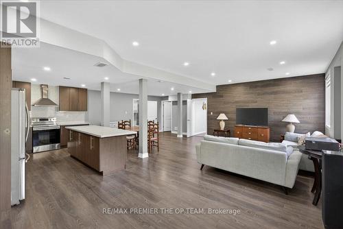 102 Pine Hill Road, Bradford West Gwillimbury, ON 