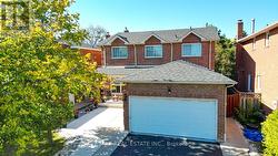 124 WEXFORD ROAD Brampton, ON L6Z 2T4