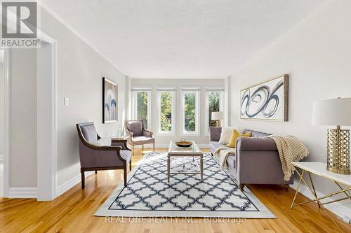 1213 Rosethorne Road, Oakville, ON 