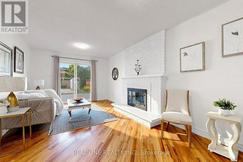1213 Rosethorne Road, Oakville, ON 