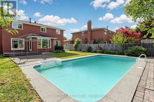 1213 Rosethorne Road, Oakville, ON 