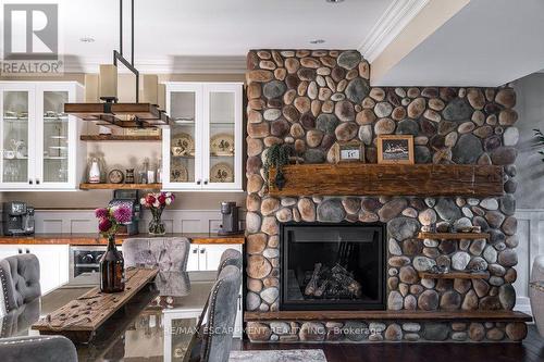 381 Woodworth Court, Hamilton, ON 