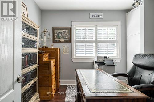 381 Woodworth Court, Hamilton, ON 