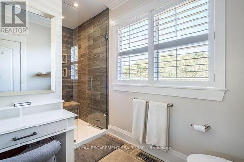 381 Woodworth Court, Hamilton, ON 