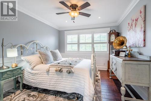 381 Woodworth Court, Hamilton, ON 
