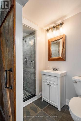 381 Woodworth Court, Hamilton, ON 