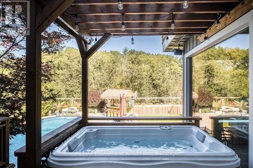 381 Woodworth Court, Hamilton, ON 