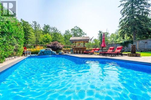 381 Woodworth Court, Hamilton, ON 