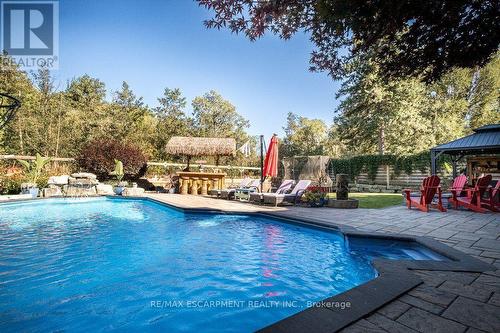 381 Woodworth Court, Hamilton, ON 