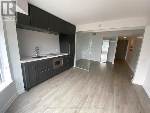 2605 - 155 YORKVILLE AVENUE , Toronto, Ontario M5R 0B4 5