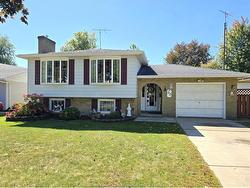 33 BENNIE Leamington, ON N8H 4M2