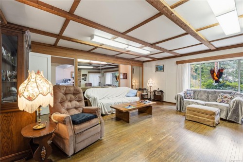 6110 Island Hwy West, Qualicum Beach, BC 