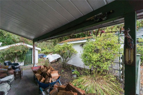 6110 Island Hwy West, Qualicum Beach, BC 