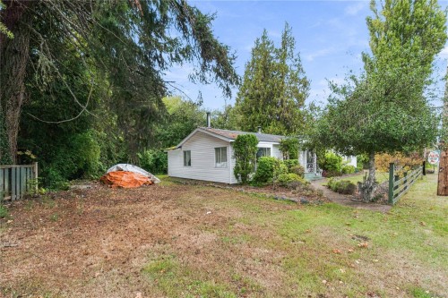 6110 Island Hwy West, Qualicum Beach, BC 