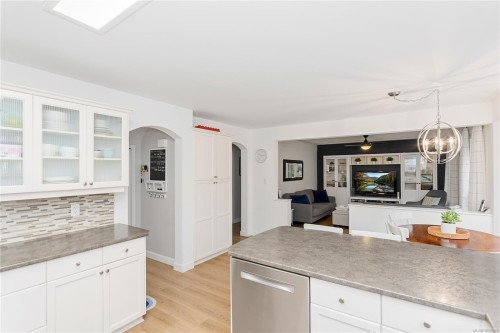 6141 Glacier Way, Nanaimo, BC 