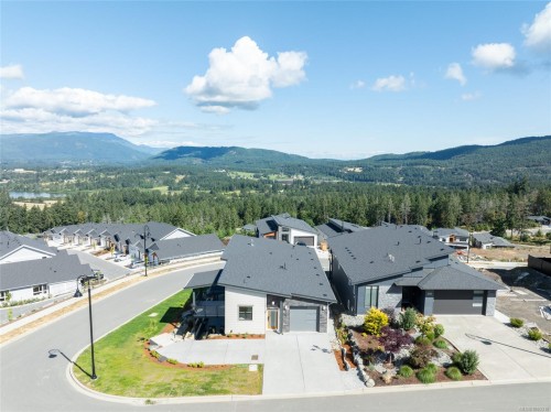 3227 Woodrush Dr, Duncan, BC 