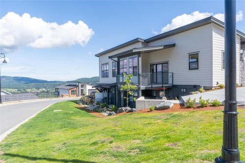3227 Woodrush Dr, Duncan, BC 