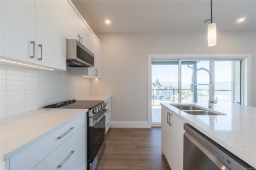 3227 Woodrush Dr, Duncan, BC 