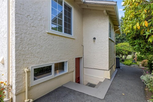 9839 Fir St, Chemainus, BC 